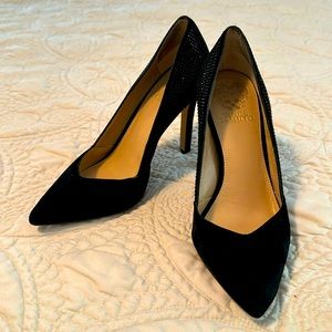 Vince Camuto Black Rhinestone Textured Leather Airmosah 4”Heel Sz 5.5 / 35.5 EU